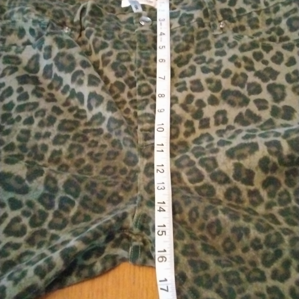 Good American Good waist crop jeans. Plus size 16. Animal print. - Picture 9 of 13